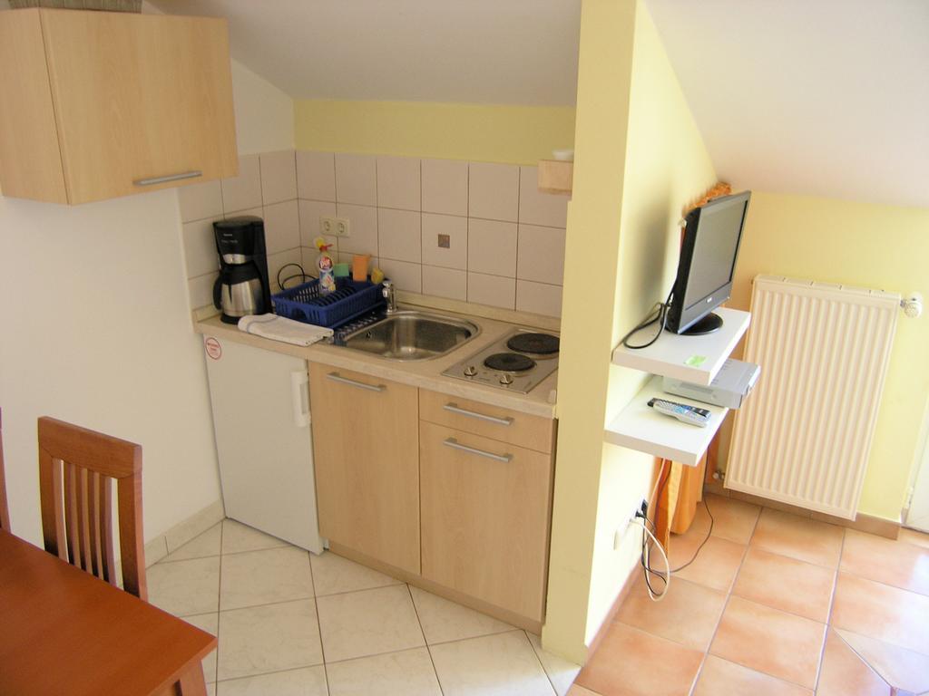 Apartments Kristina Krk Town Eksteriør billede